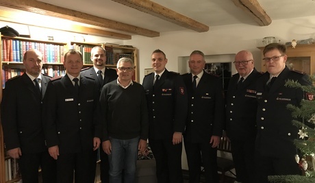 Waldemar Schill (4. von links) feiert seinen 70. Geburtstag. Es gratulieren von links: Stefan Graner, Jrgen Brchig, Andi Kauder, Patrick Gutmann, Werner Winter, Josef Hgele, Martial Vantieghem